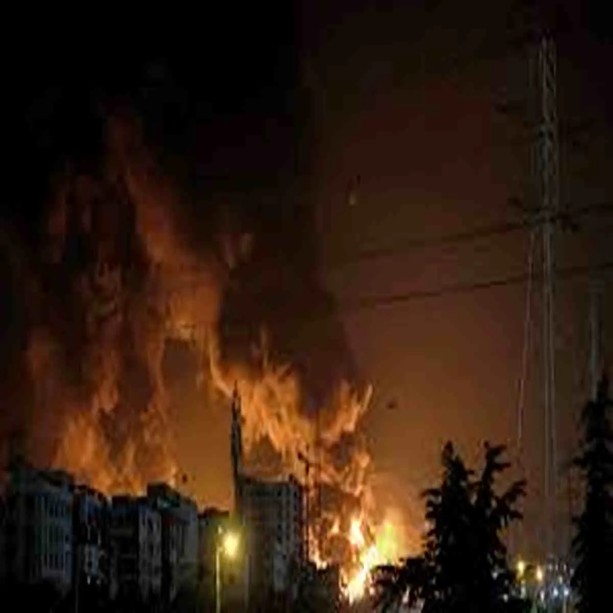 Missilestrikes tensions escalate iran israel exchange
