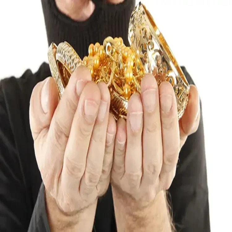 Jewellery fraud fake robbery plot exposed