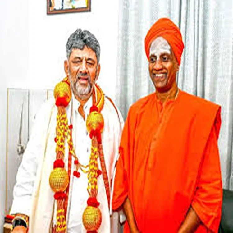 Karnataka leaders tribute degula mutt seer