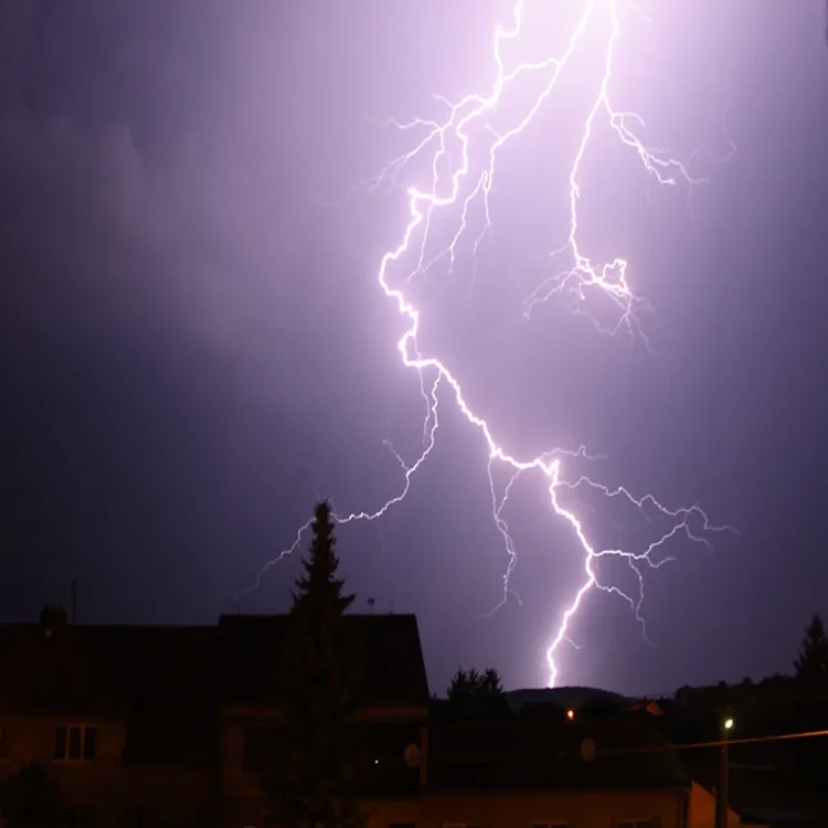 Lightning strike kills three in kanker