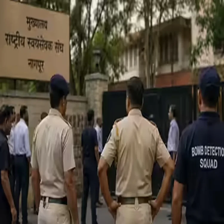 Mumbai bomb threat security alert