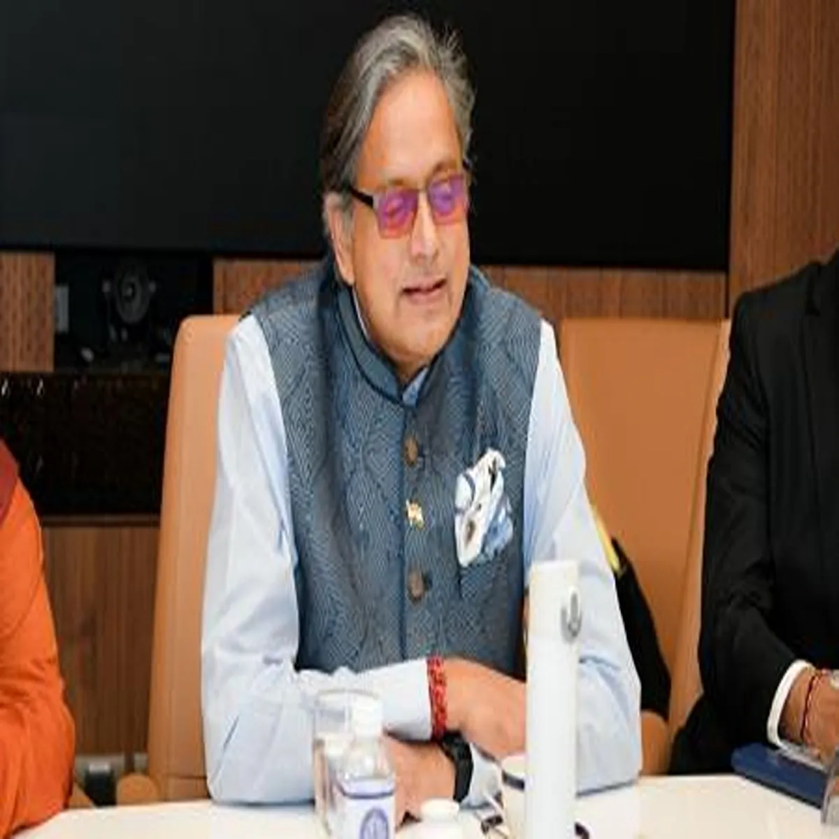 Nationalsong debate over vande mataram recitation