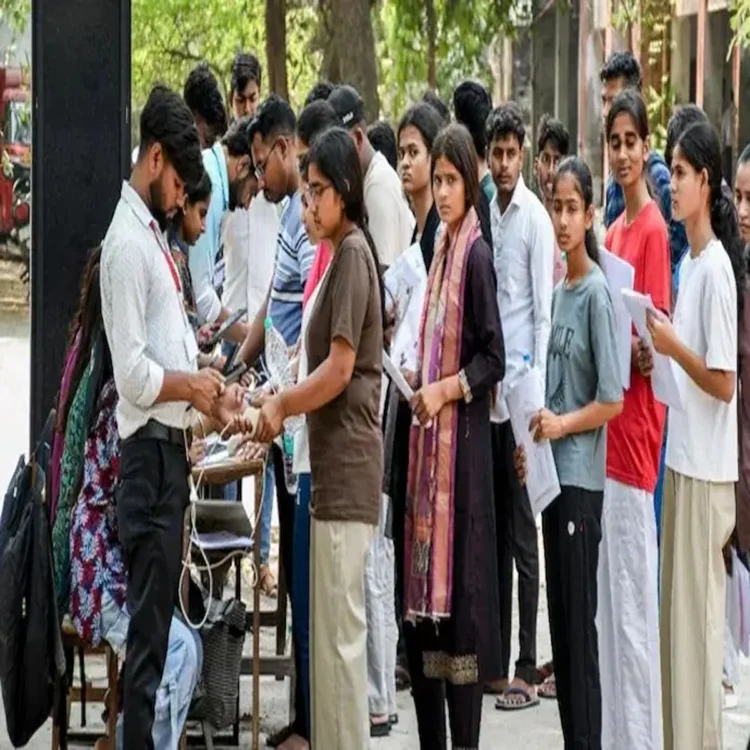 Neetug nagpur student exam centre mixup retest