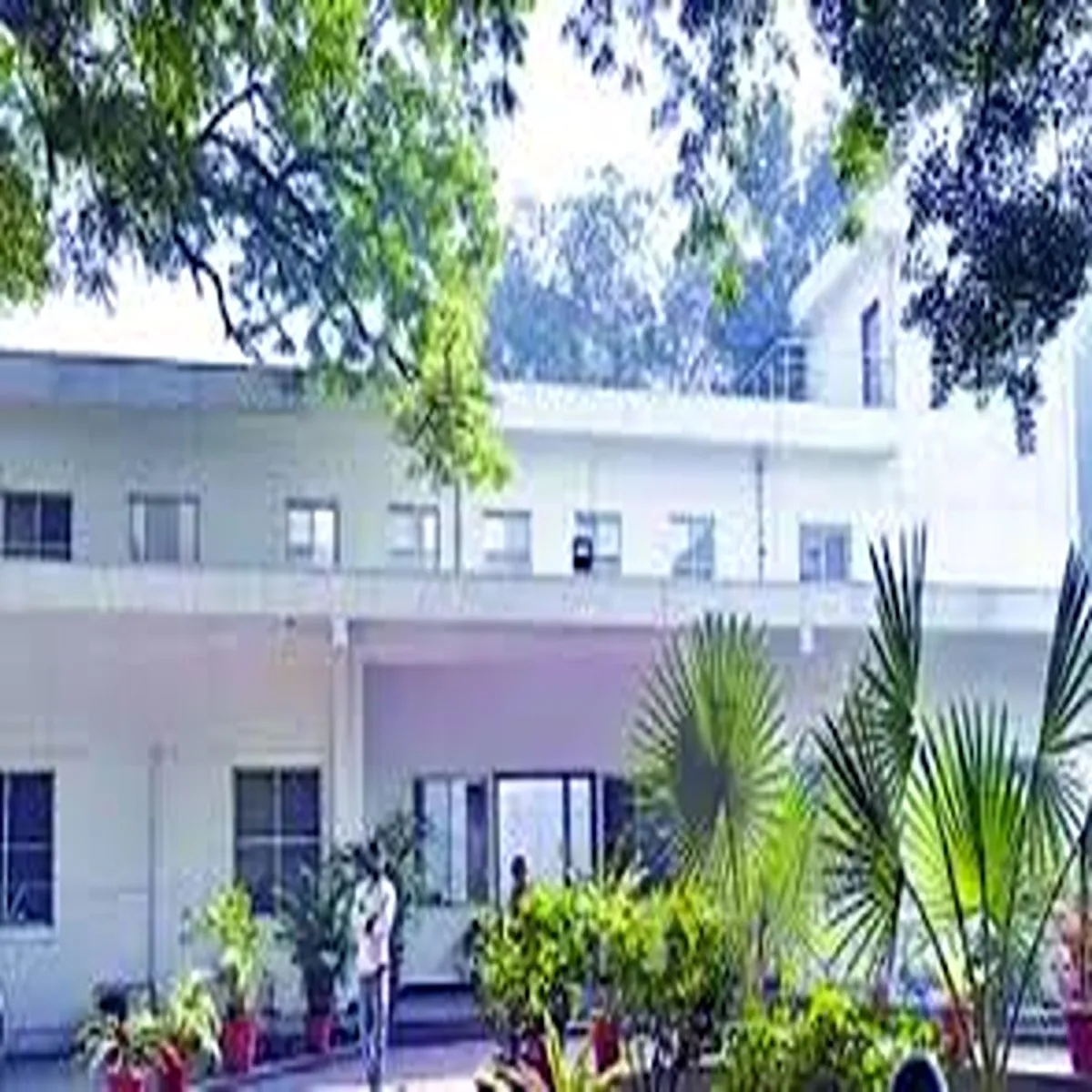 Redevelopment delhi notorious civil lines bungalow