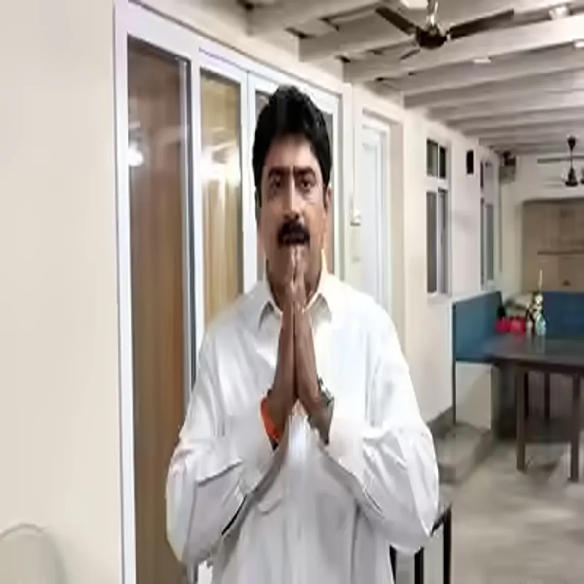 Sanjay dina patil apologises after heated