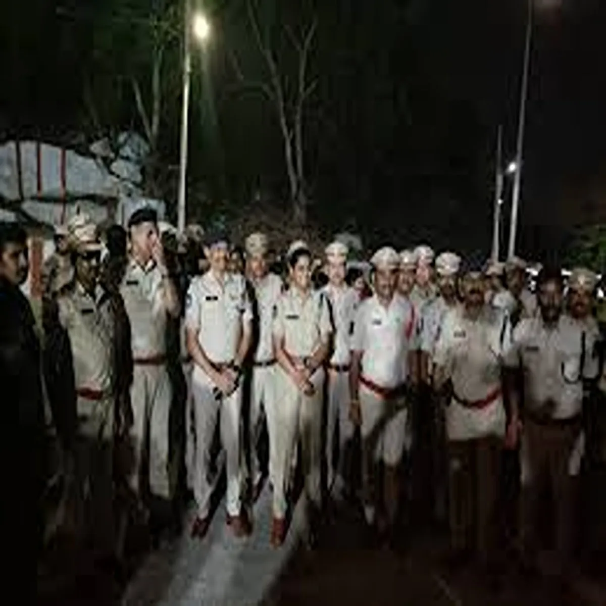 Policeoperation secunderabad police conduct large community