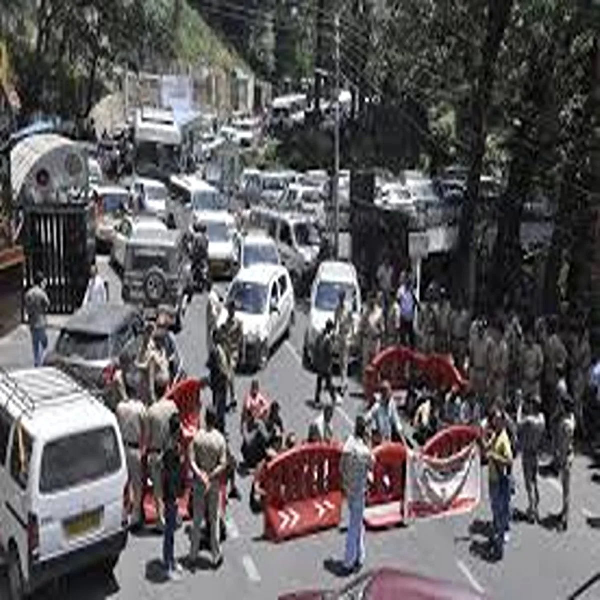 Trafficupdate advocate protest causes widespread traffic