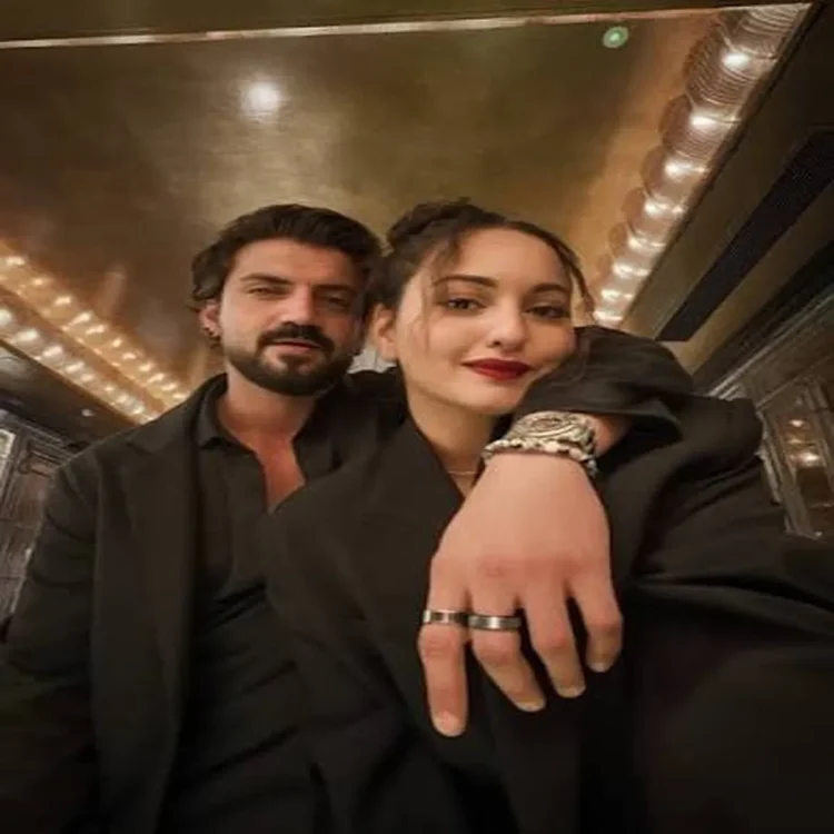 Sonakshi sinha anniversary dinner date celebration