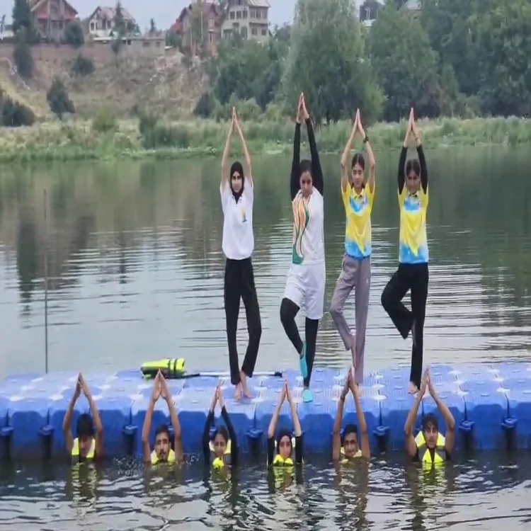 Srinagar athletes floating yoga international day