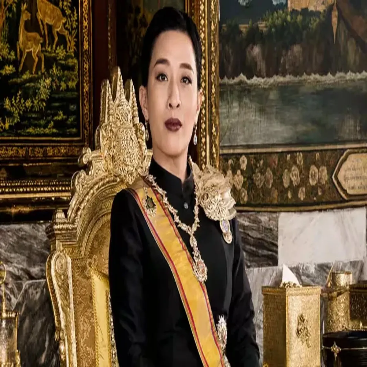 Thailandroyalfamily miss world organisation pays tribute