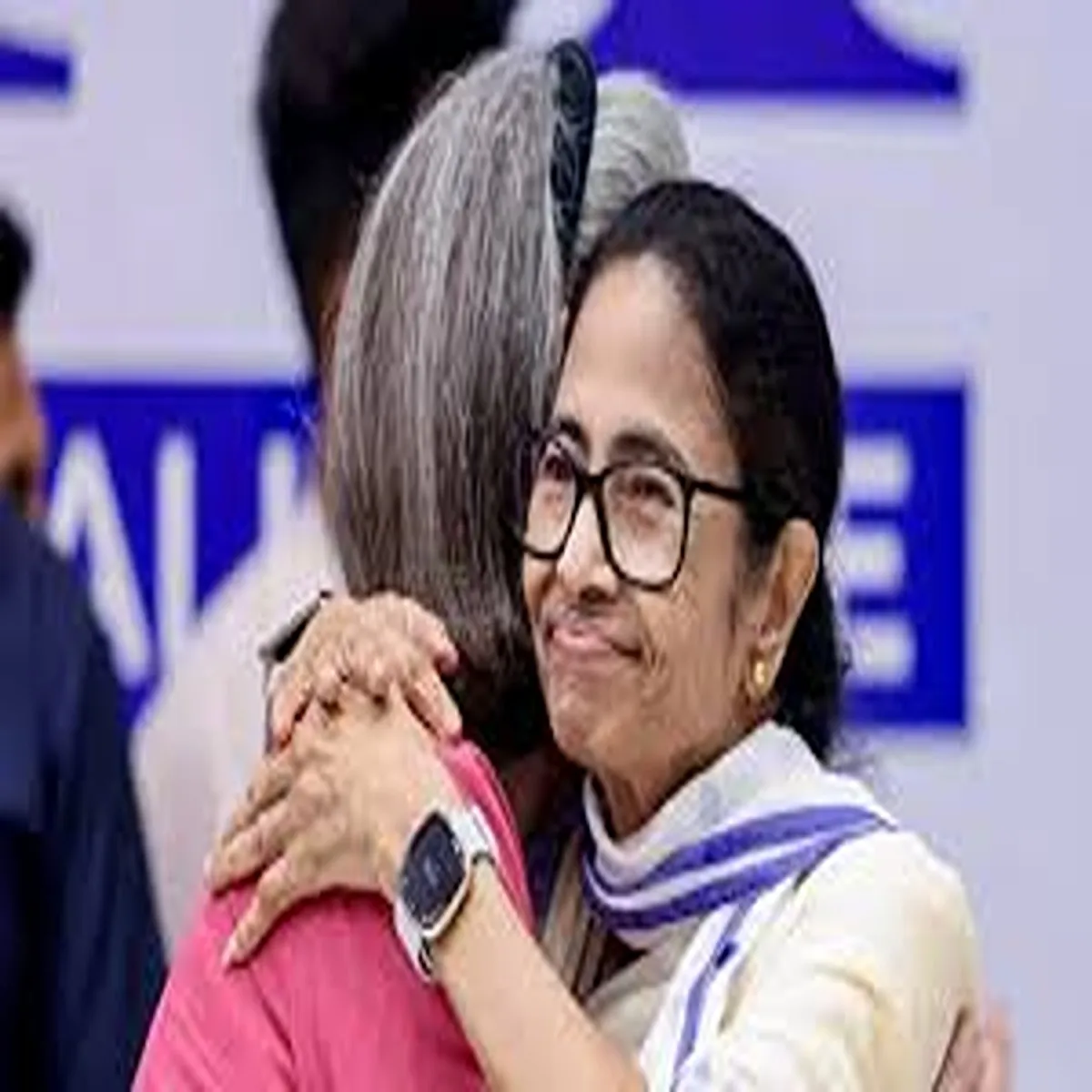 Politics fresh resignation deepens trinamool congress