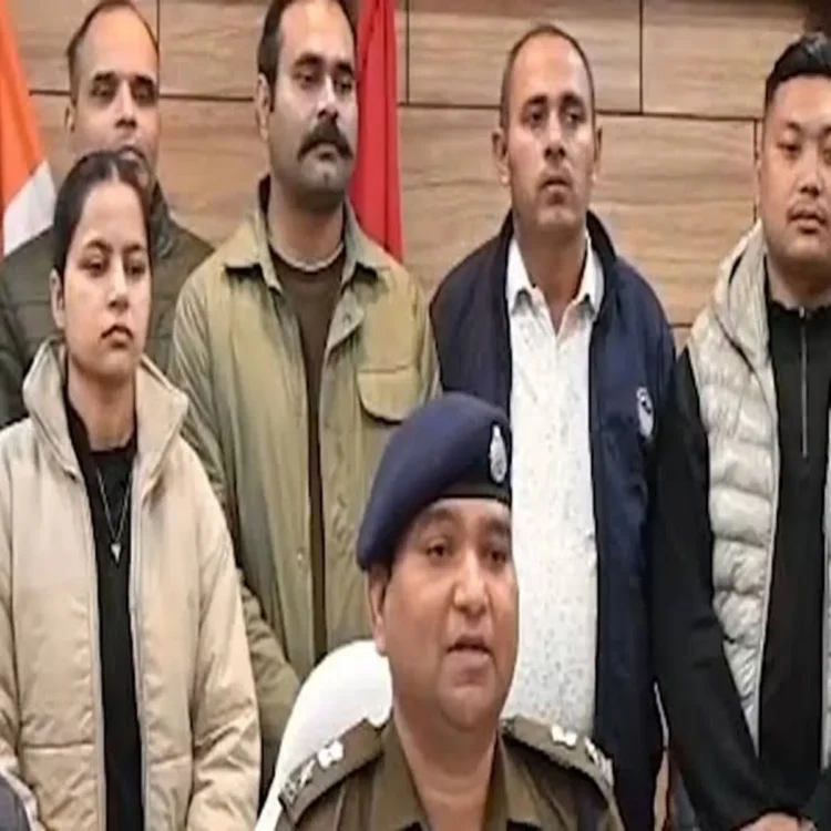 Vehicle theft east delhi police crack network