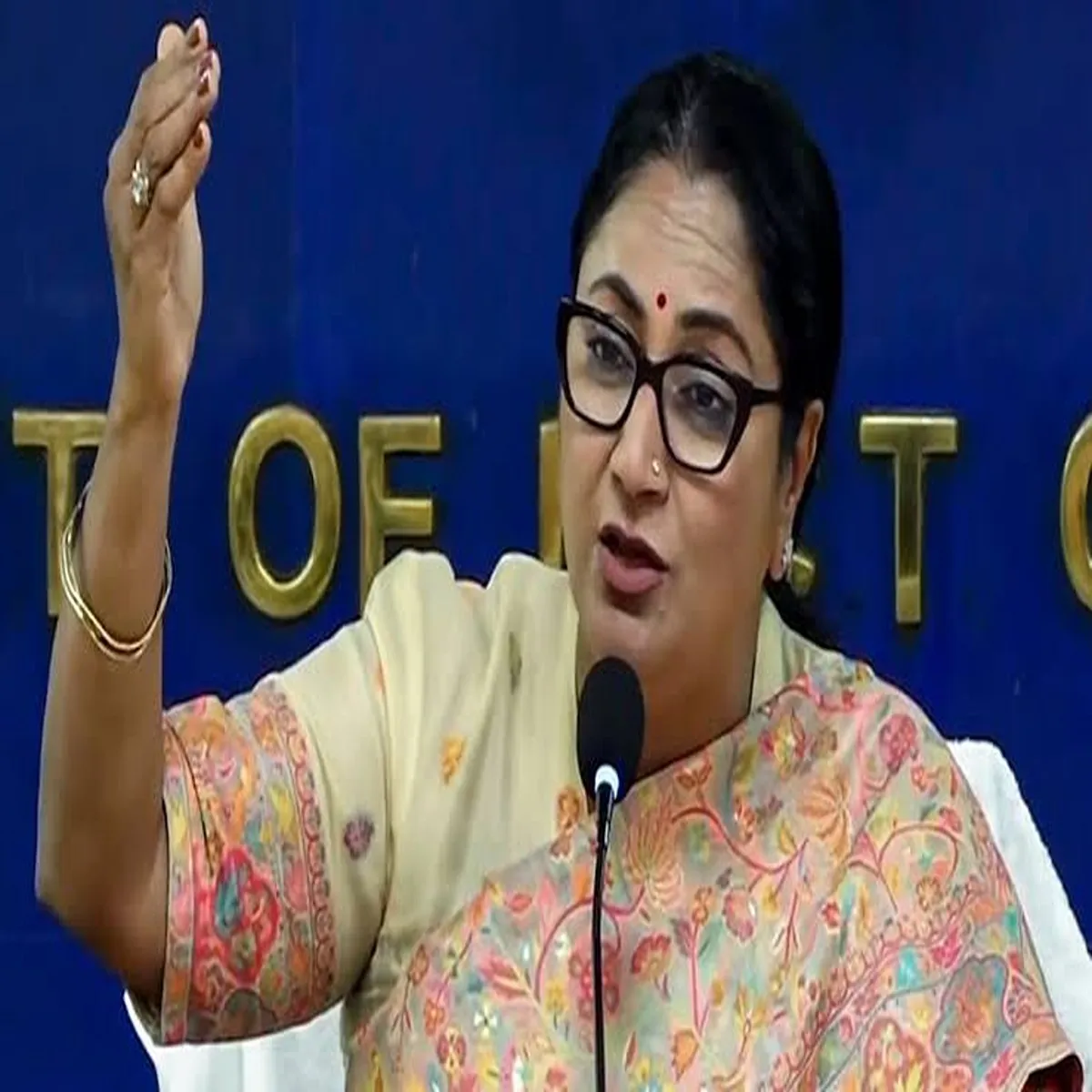 Delhi government regular office hours resume