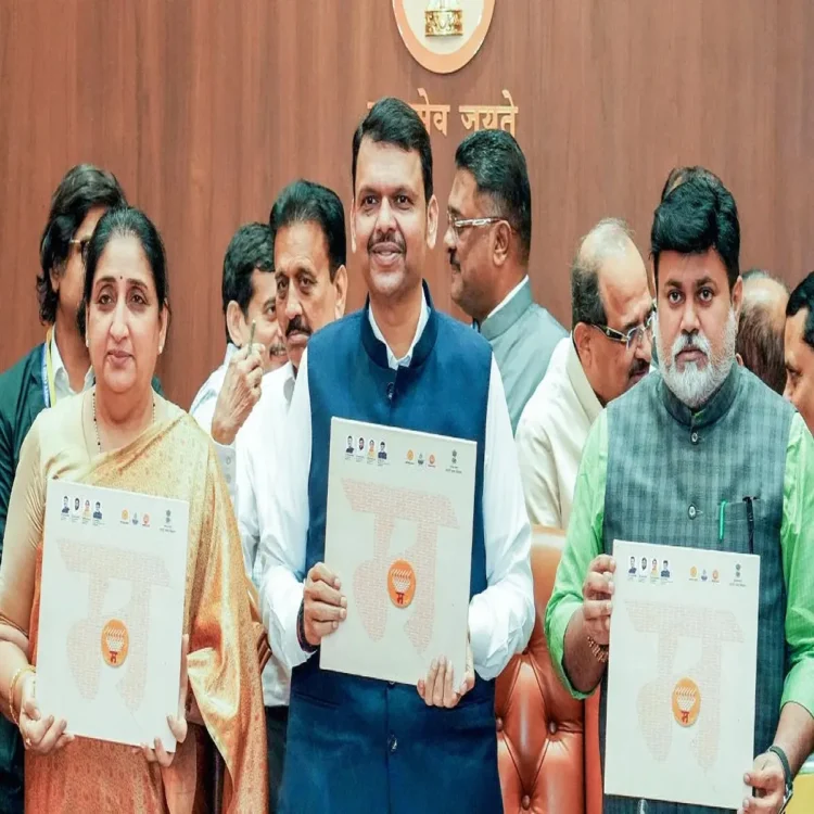 Rti maharashtra halts new information rules after anna hazares protest warning