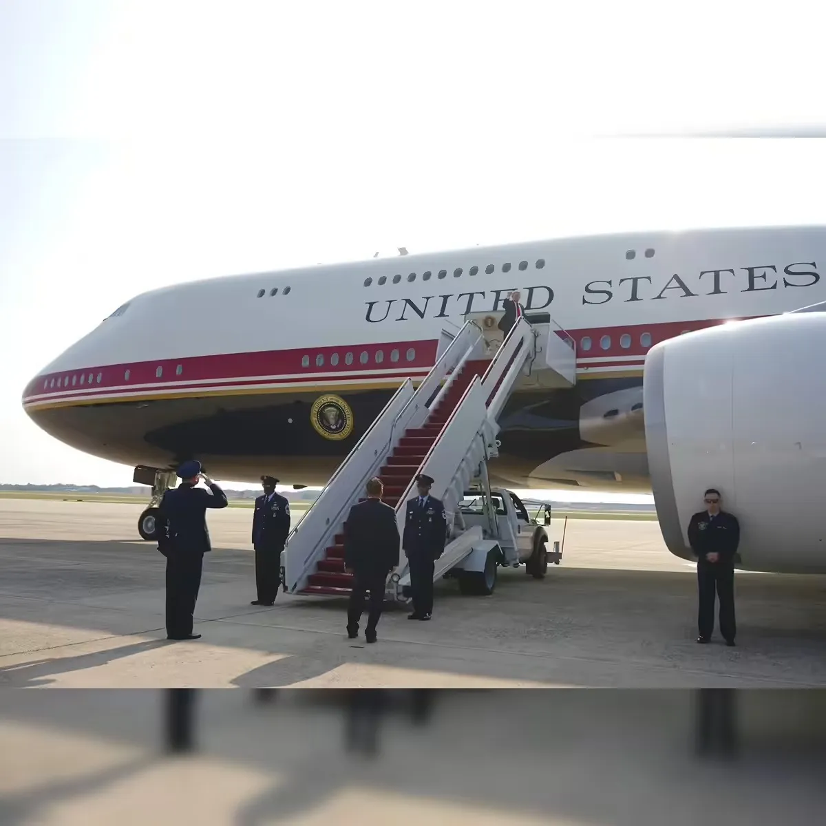 Air force one trump marks library