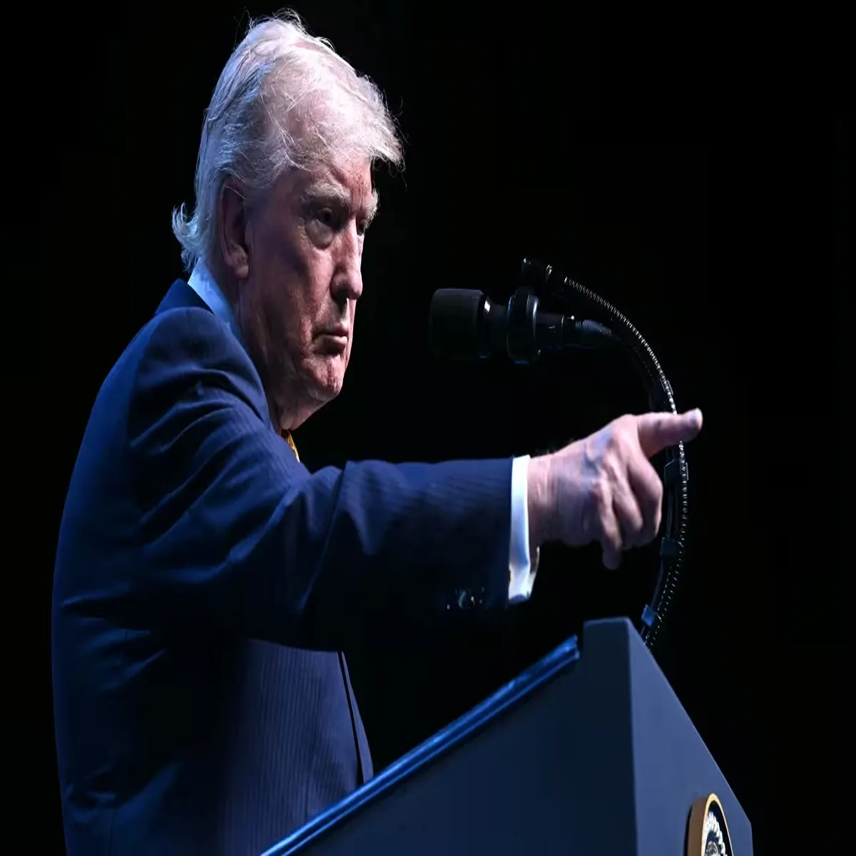 Air force one trump says stop