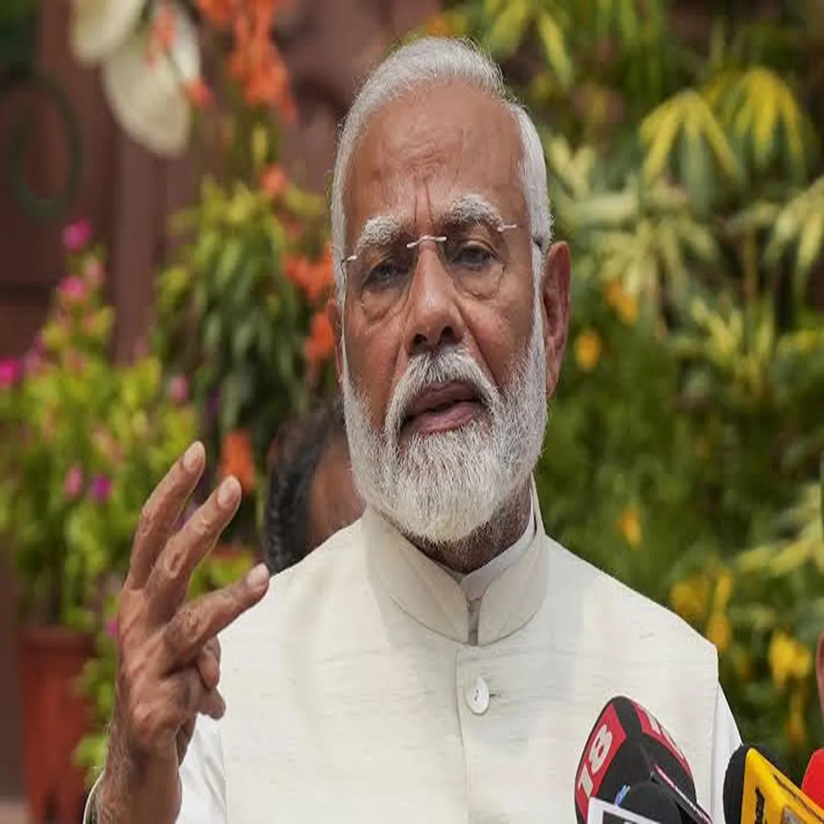 Amarnath yatra modi calls safe clean