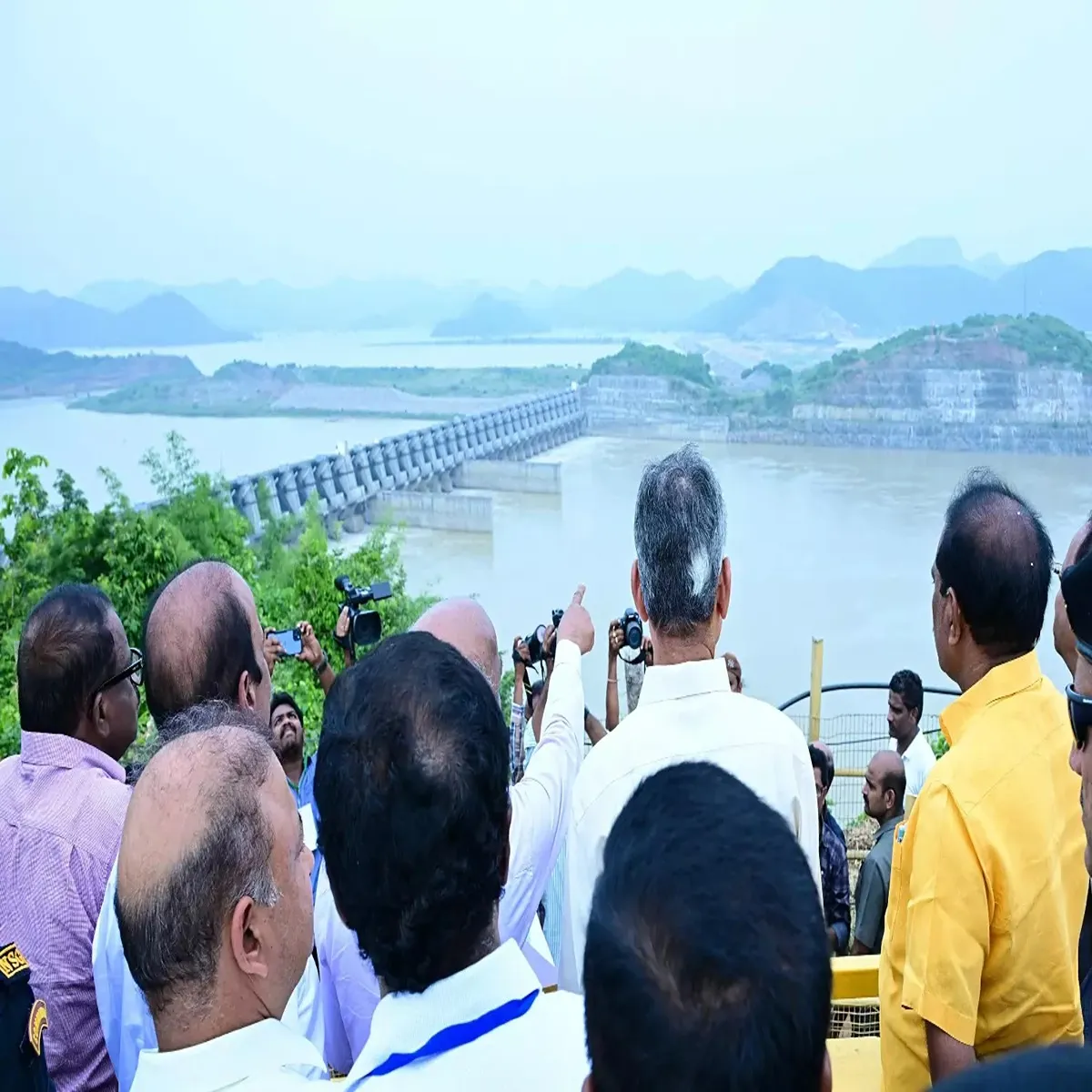 Tourism chandrababu naidu unveils vision world