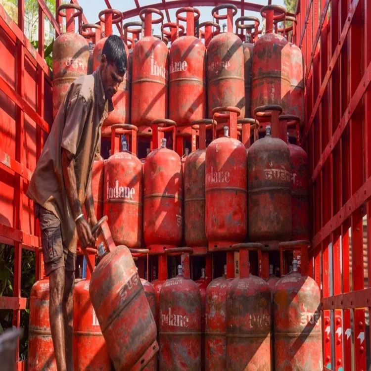 Commercial lpg cylinder price cut july 1