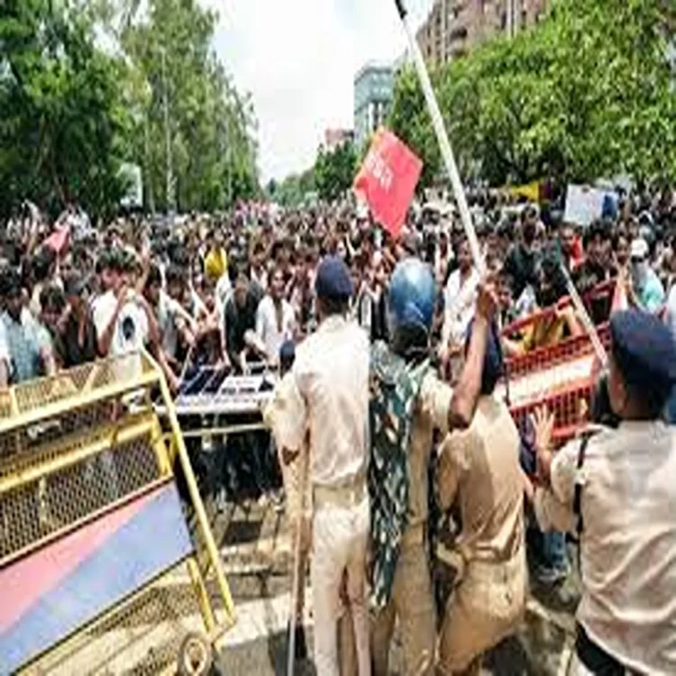Congress seeks debate neet protest force