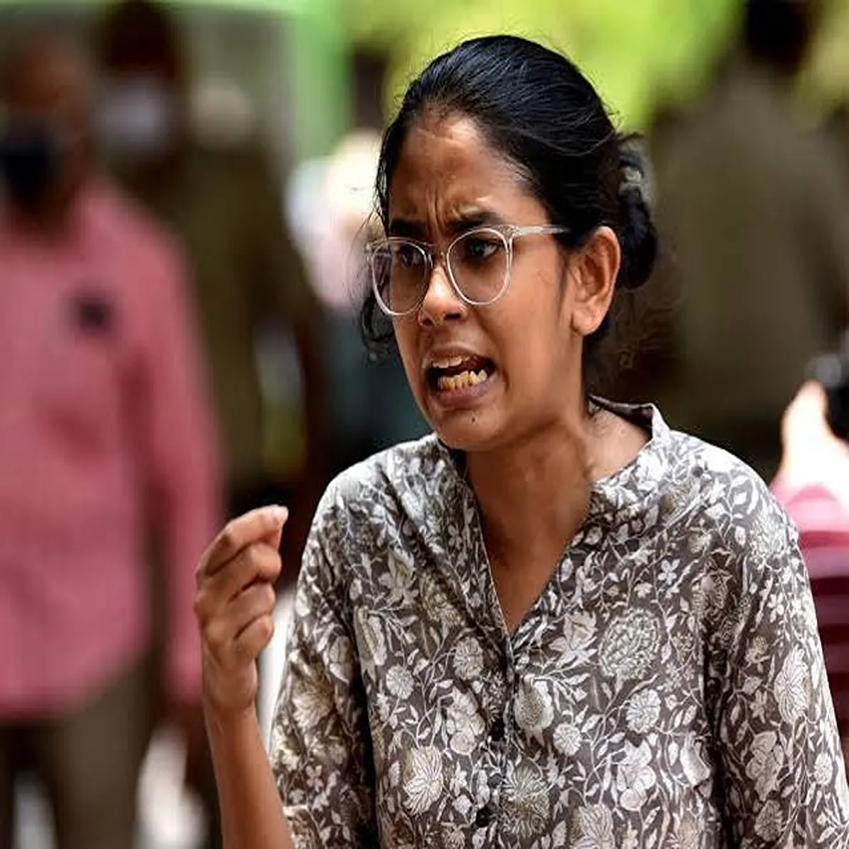 Courtcase delhi court revokes non bailable