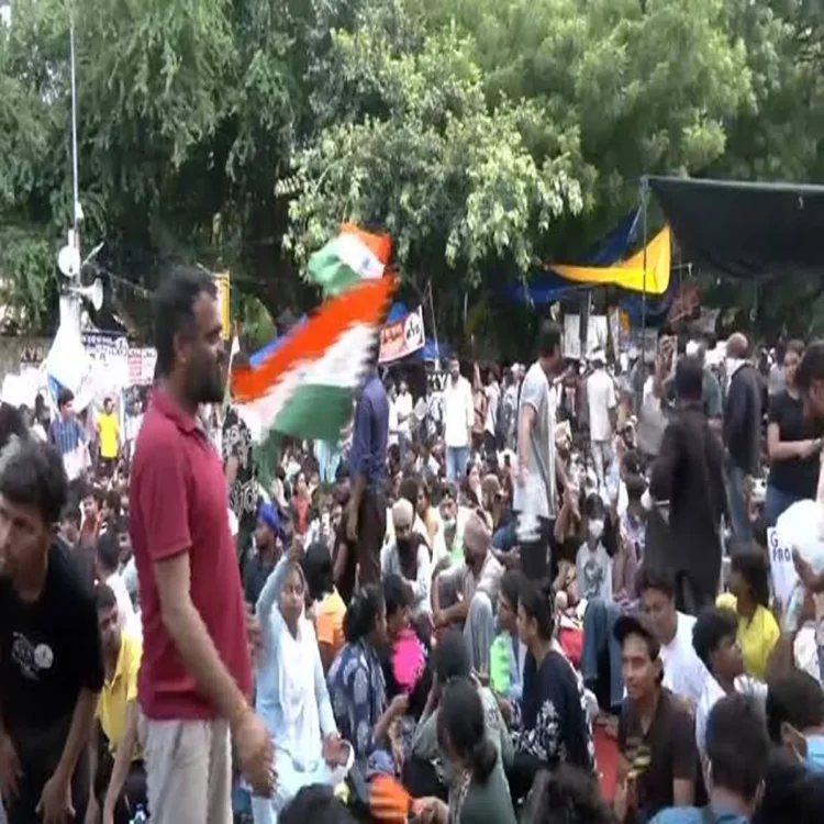 Delhi hc protest surveillance pil privacy