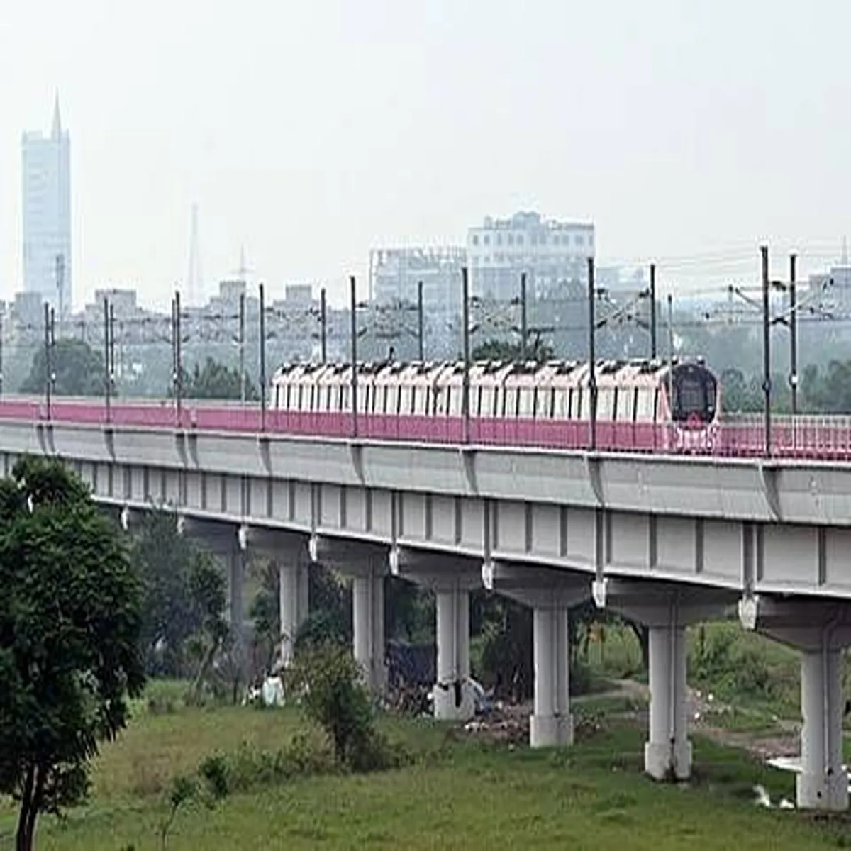 Metro delhi plans integrated double deck