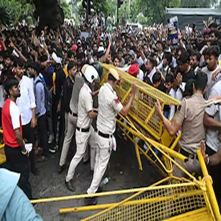 Delhi police block fake protest accounts