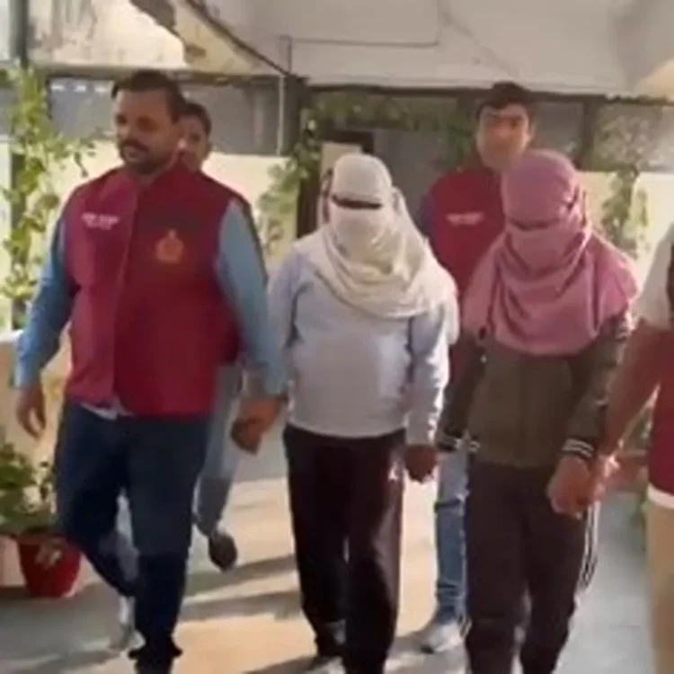 Delhi police fake income tax job scam arrests