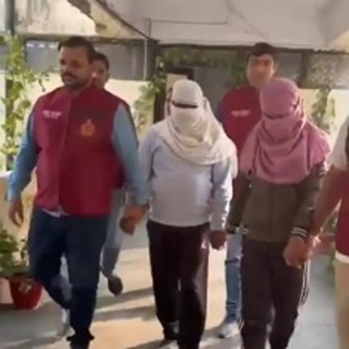 Delhi police three held alleged fake