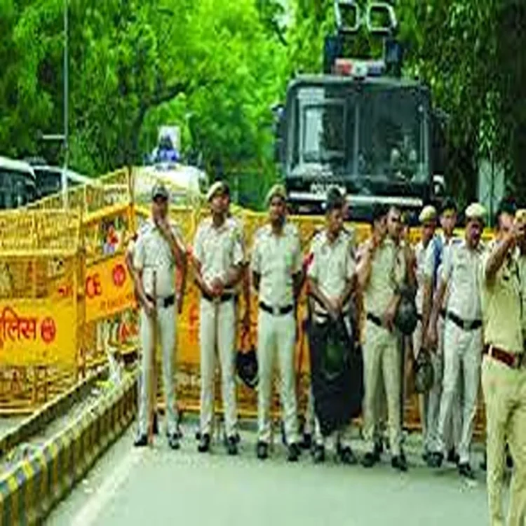 Delhi police jantar mantar protests open