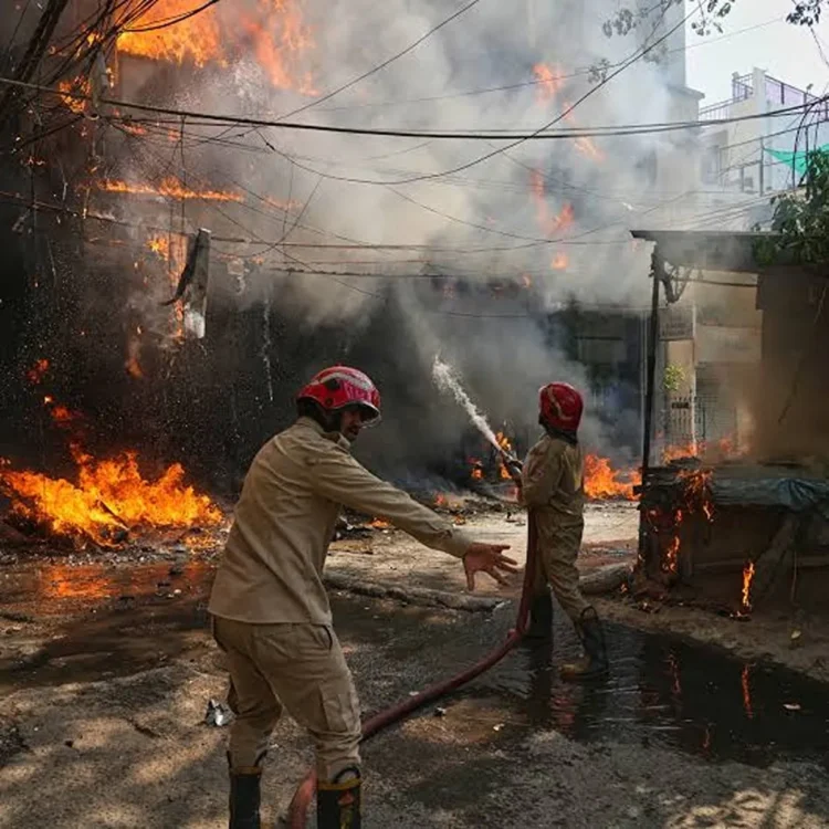 Delhi woman dies after hari nagar fire fall