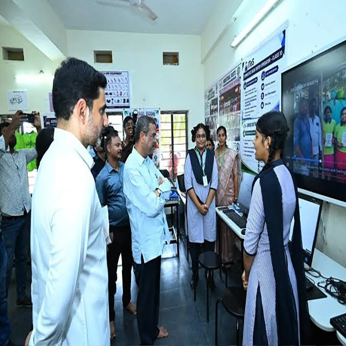 Education dharmendra pradhan reviews modern learning