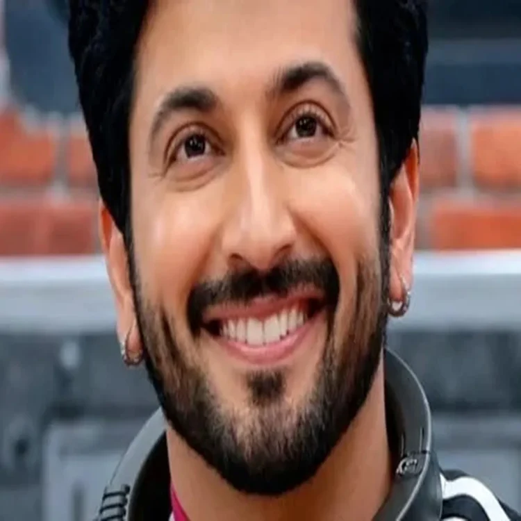 Dheeraj dhoopar red flag lock upp