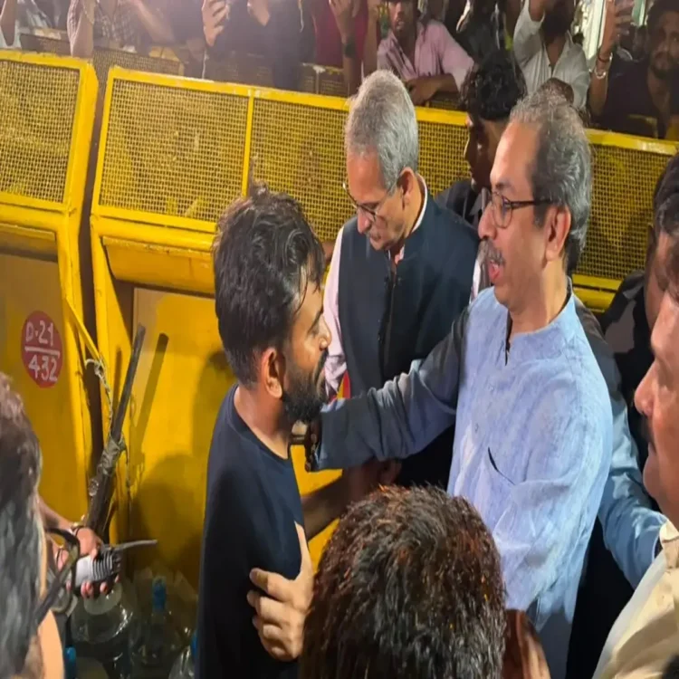Education uddhav thackeray student protest