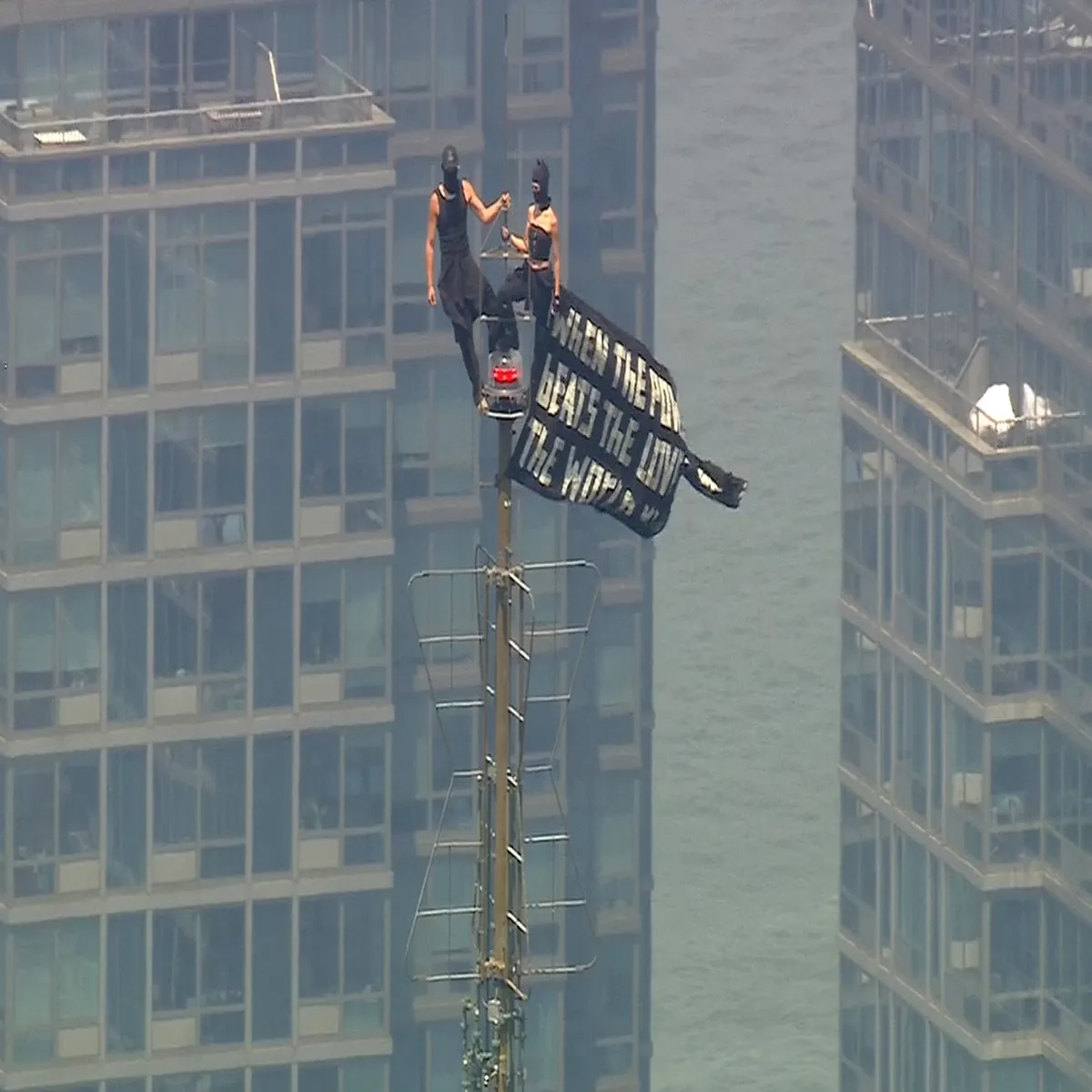 Empire state building climbers face charges