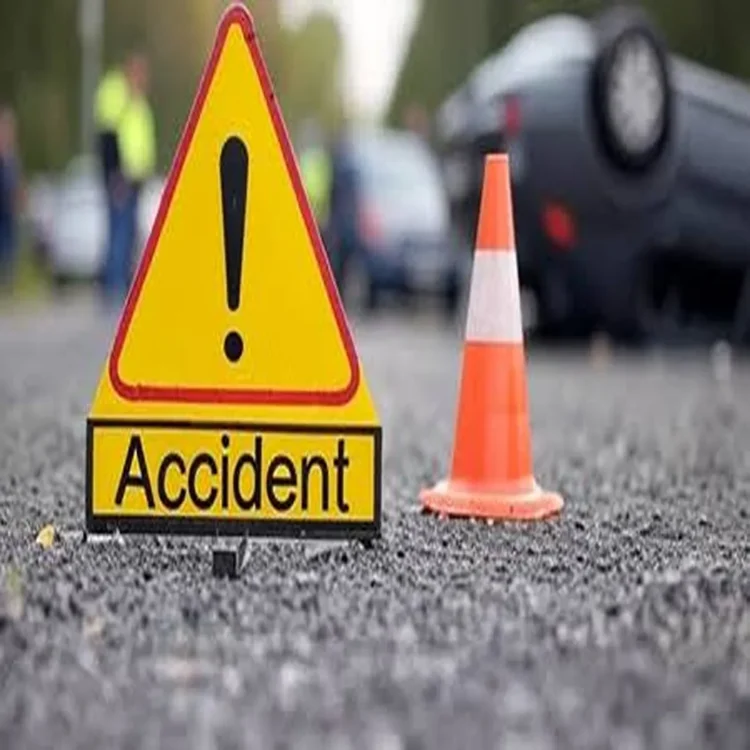 Expressway bus crash five killed unnao
