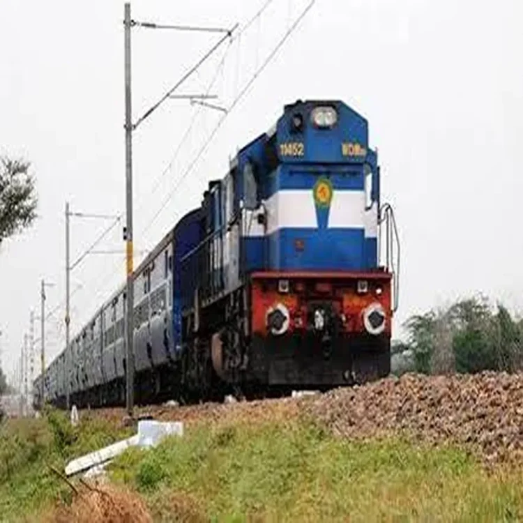 Four killed near chebrolu railway station