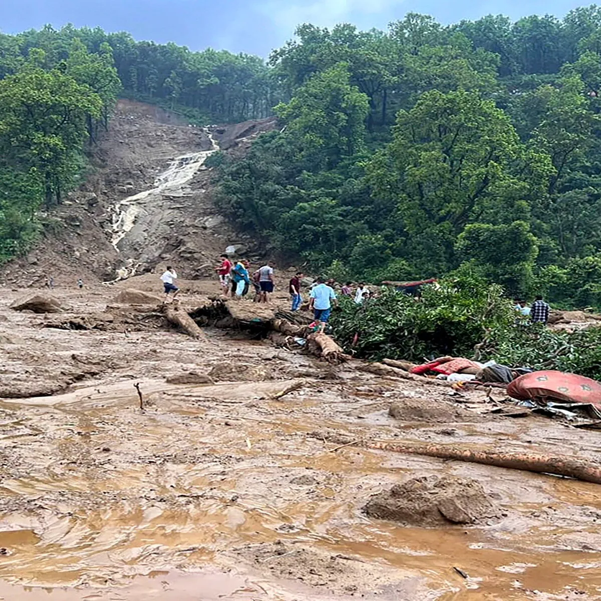 Rainfall himachal pradesh faces landslides infrastructure