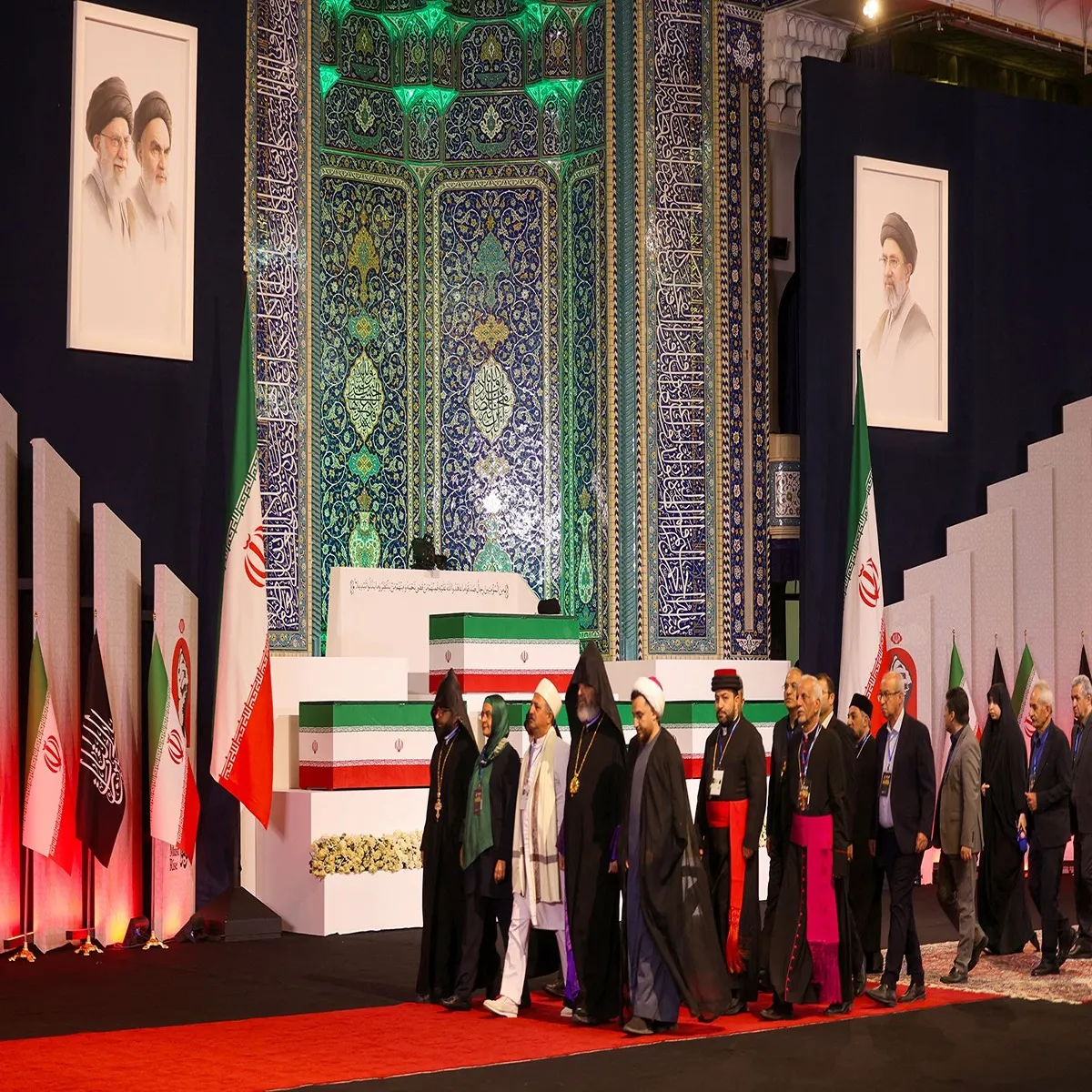 Iran tehran hosts international tribute late
