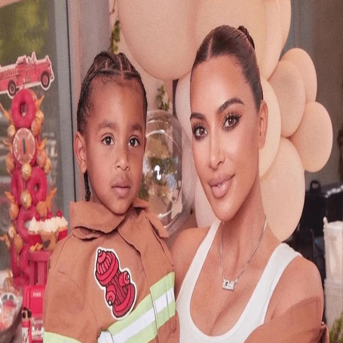 Angry birds kim kardashian celebrates psalm