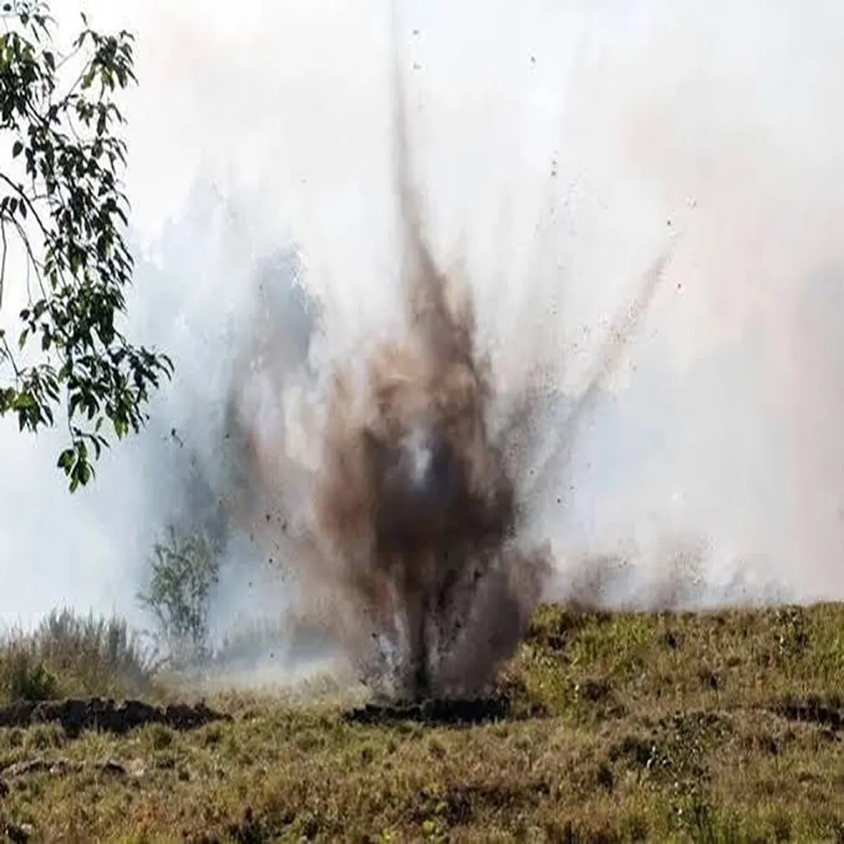 Loc blast two army personnel injured