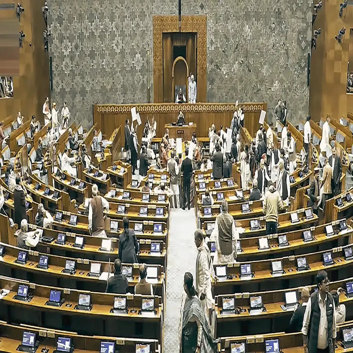 Judiciary lok sabha set debate supreme