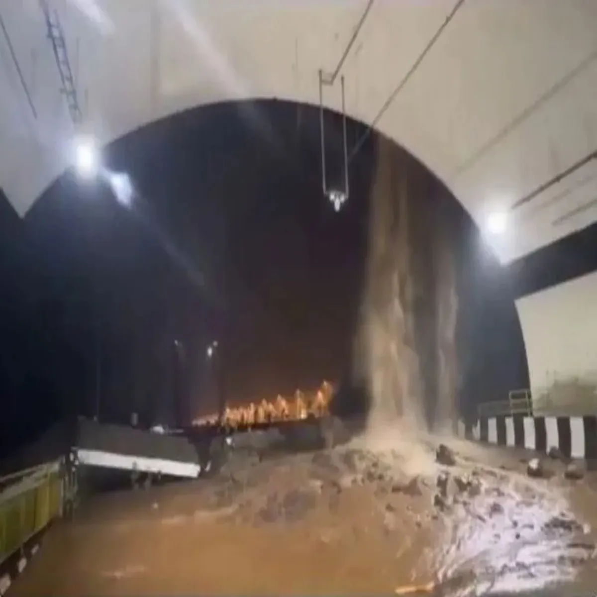 Maharashtra pune mumbai link road reopens