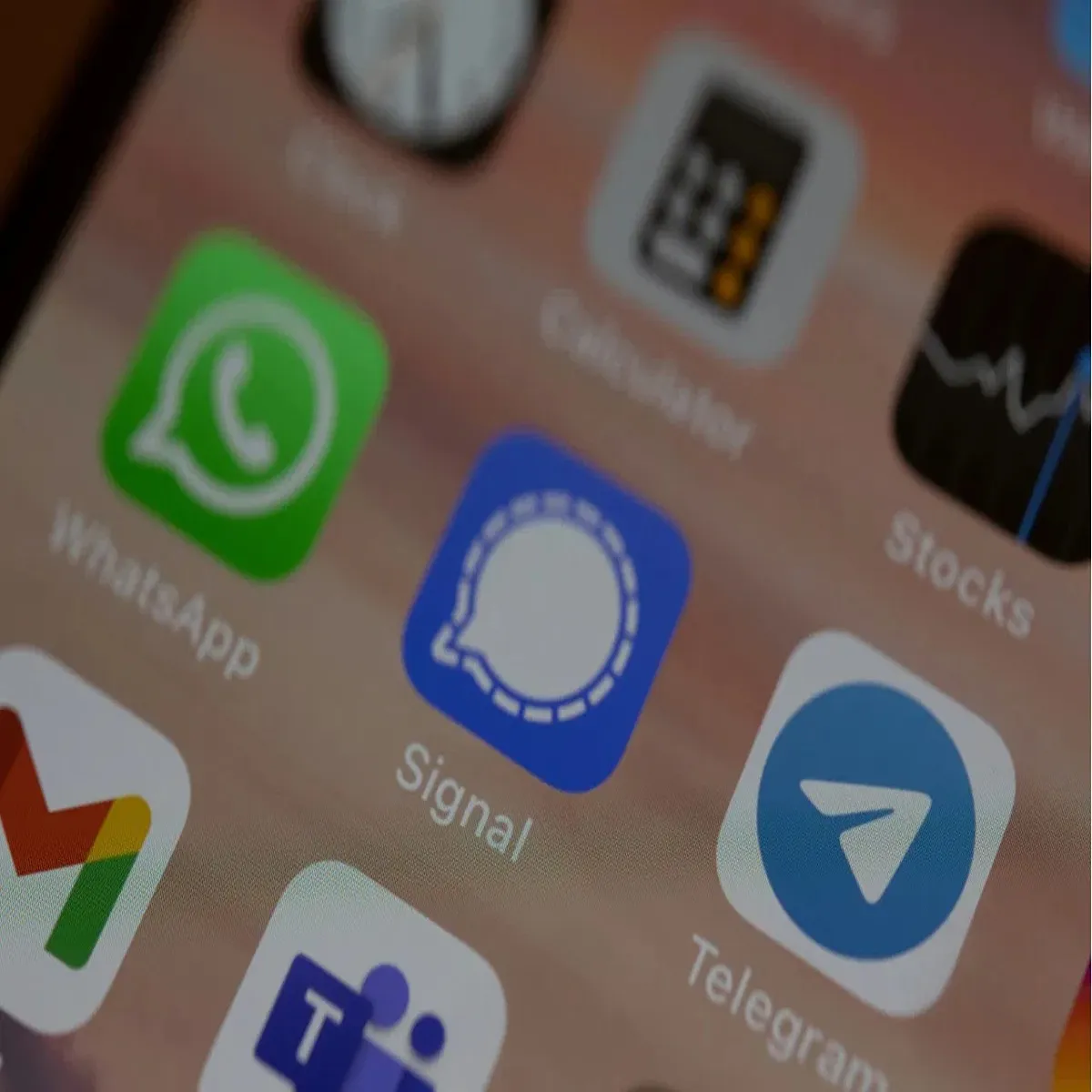 Messaging platforms centre expands review username