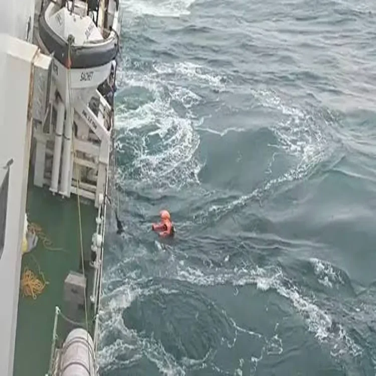 Navy airlifts survivor visakhapatnam rescue