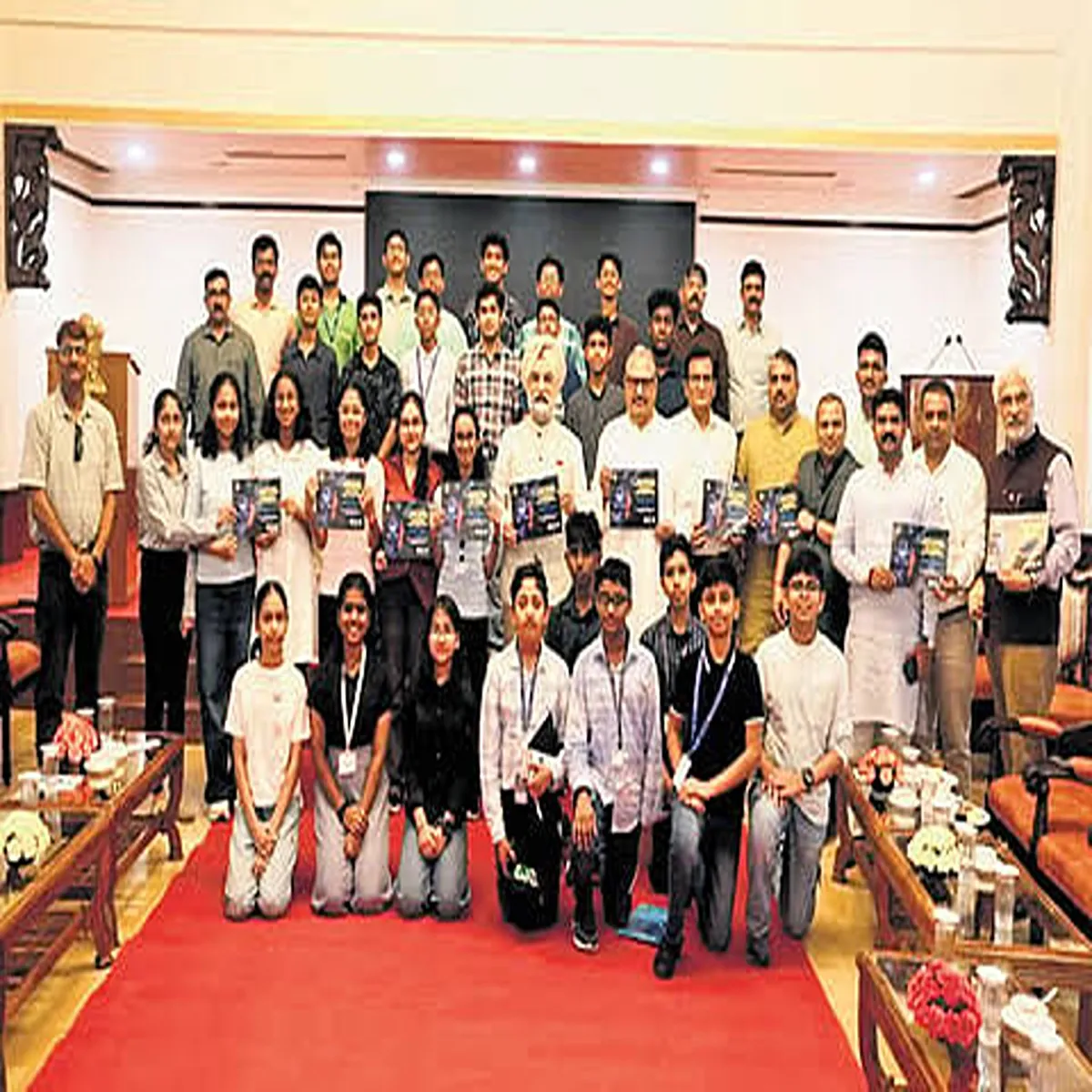 Education oman student winners meet lieutenant