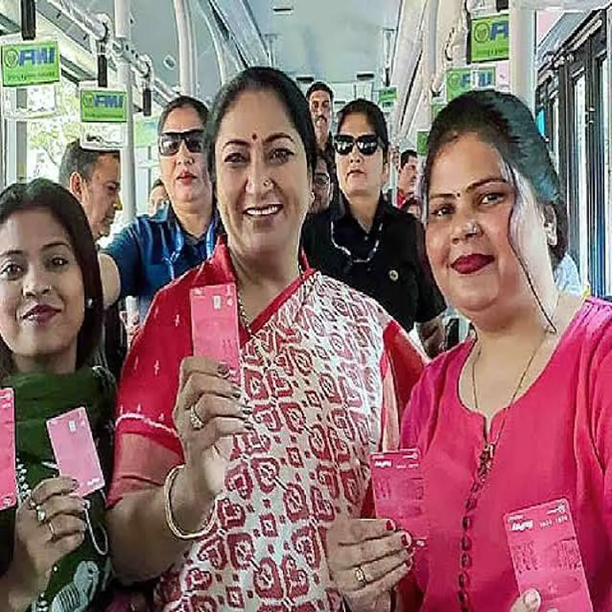 Pinksaheli delhi makes smart card mandatory