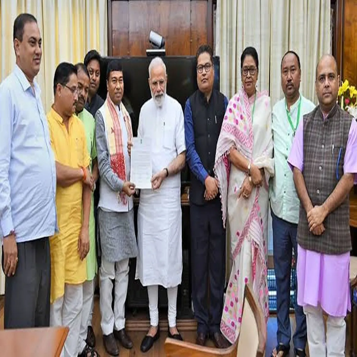 Floods modi assures full central support