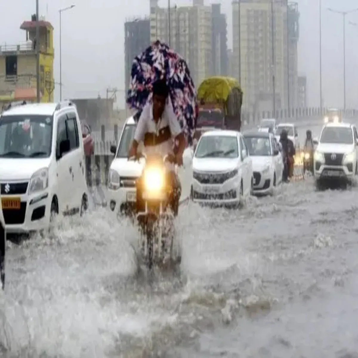 Monsoon imd issues yellow alert heavy